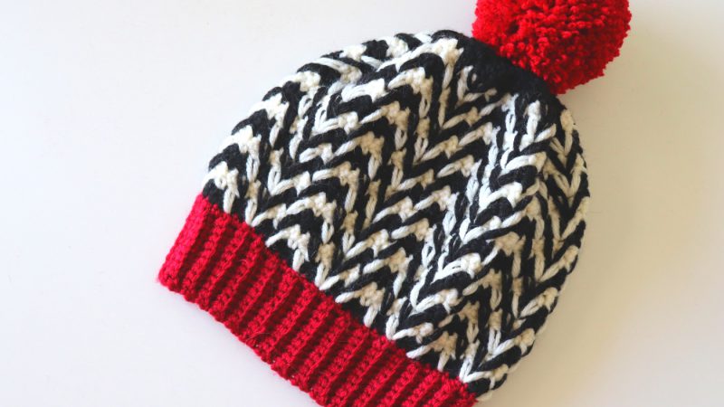 Crochet Twin Peaks Beanie / With Written Pattern
