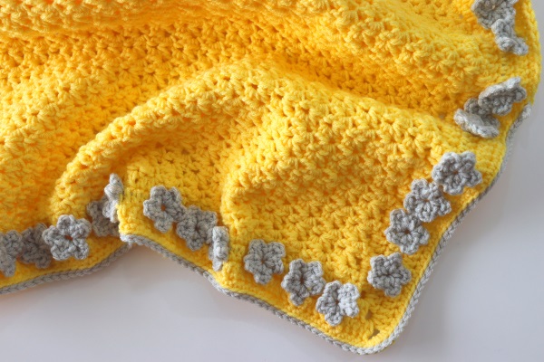 Crochet Daisy Blanket Tutorial Written Pattern / Easy One Row Repeat